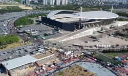 Kanye West konseri öncesi stadyum çevresindeki yoğunluk havadan görüntülendi