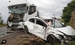 Manisa'da 5 aracın karıştığı zincirleme kaza: 8 yaralı