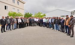 Sancaktepe Belediye Başkanı Yeğin, belediyede görev yapan personellerle bayramlaştı