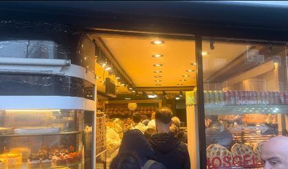 Beyoğlu'nda ilk iftar öncesi pide heyecanı