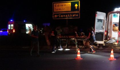 Çanakkale'de kavşakta otomobiller çarpıştı: 1'i ağır, 3 yaralı