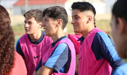 Fenerbahçe'den Yüksekova Kadın Futbol Takımı'na transfer