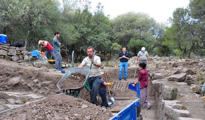 Helenistik Dönem’e Ait Tek Hestia Heykeli Manisa’da Sergileniyor