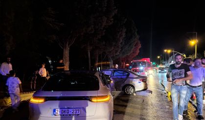 Kocaeli’de 2 otomobil çarpıştı: 4 yaralı