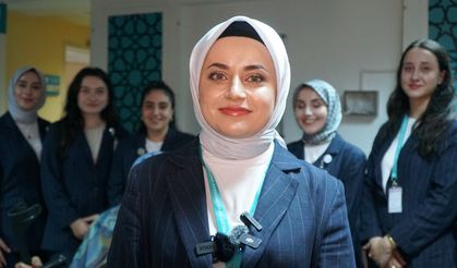 Muayeneye yalnız gelen hastaya sağlık personelinden şifa veren ilgi