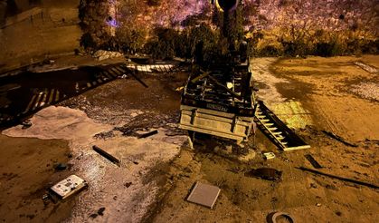 Park halindeyken hareket edip, dereye düşen kamyonet alev aldı