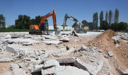 Bursa Nilüfer'de kaçak yapılara temelden müdahale