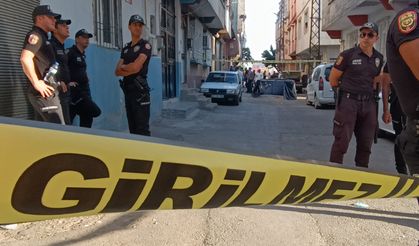 Boşanma aşamasındaki eşini öldürüp, intihar etti