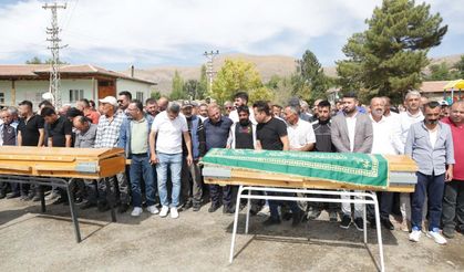 Kazada ölen ikizler, son yolculuğuna uğurlandı