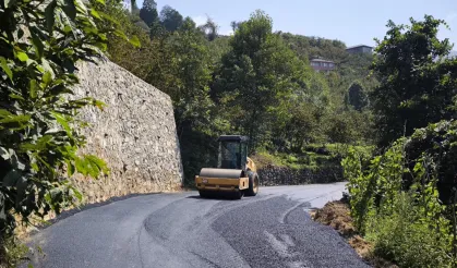 Trabzon’un 18 ilçesinde yollar yenileniyor