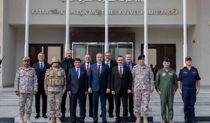 Bakan Fidan, Katar-Türk Birleşik Müşterek Kuvvet Komutanlığı Karargahı'nı ziyaret etti
