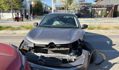 Otomobilin, başka bir araca çarpıp taklalar attığı kaza kamerada: 2'si çocuk, 5 yaralı