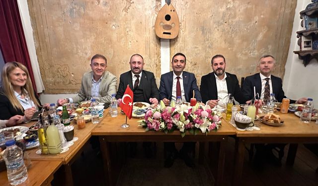 Payidar Galata Cafe & Restaurant, Belediye Başkanı İnan Güney ve bölge esnafını iftarda misafir etti
