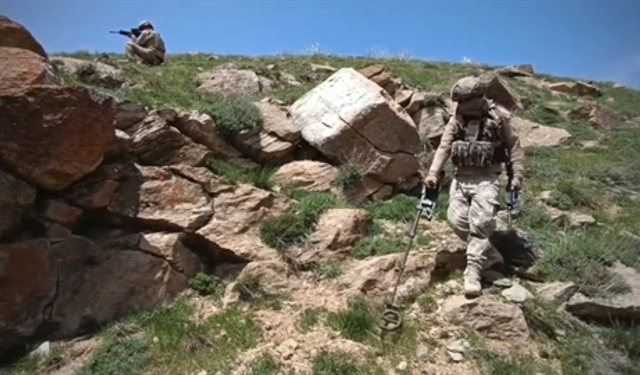 Bitlis'te teröristlere ait patlayıcı ele geçirildi