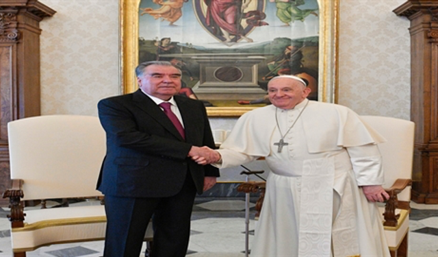 Tacikistan Cumhurbaşkanı, Papa Francis ile görüştü