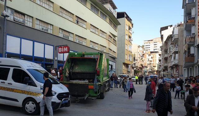 Bursa’da çöp kamyonunun altında kalan kadın öldü