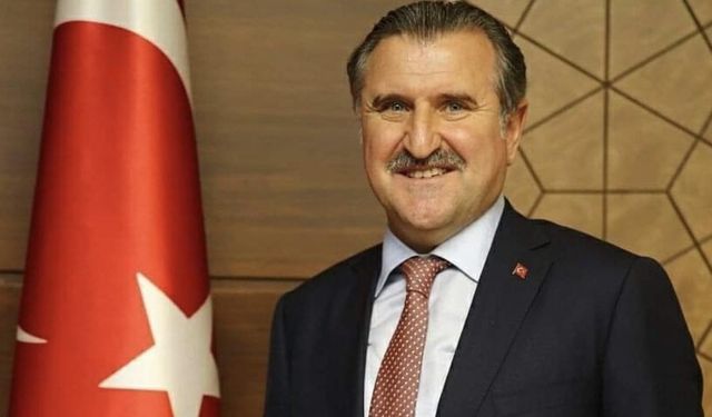 Spor Bakanı Bak’tan Galatasaray Petrol Ofisi Kadın Futbol Takımı’na tebrik