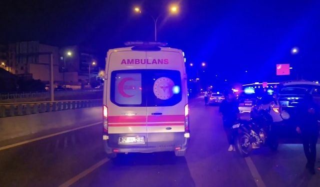 Pendik'te otomobilin bariyerleri aştığı kazada, 1 yaralı