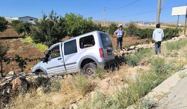 Vinçle çarpışan ticari aracın sürücüsü hayatını kaybetti