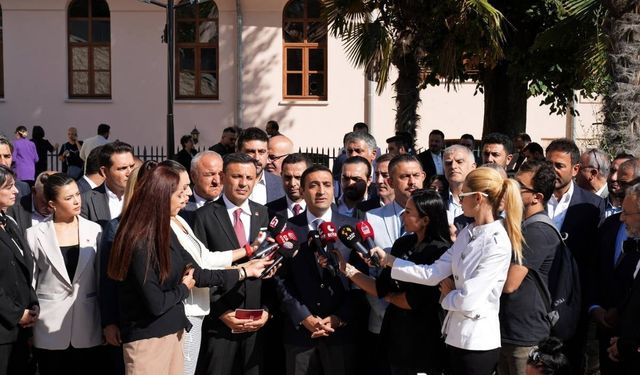 Beyoğlu Belediyesi'ne yönelik tahliye kararına tepkiler büyüyor