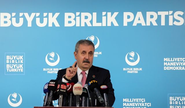 BBP lideri Destici: Şekere bulanmış zehirlerin, milletimize yeniden yutturulmasına rıza göstermeyeceğiz