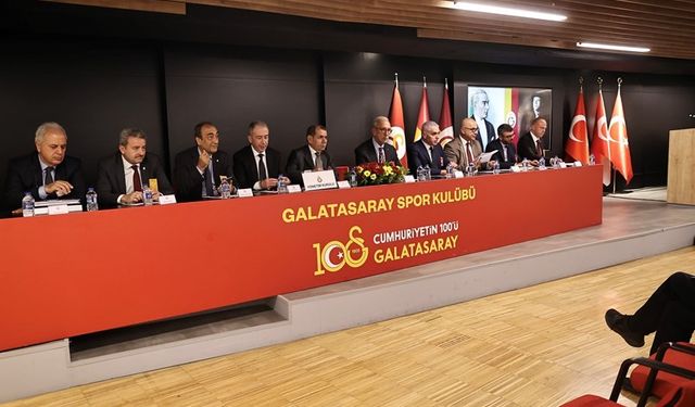 Galatasaray Başkanı Dursun Özbek, spor branşlarındaki başarıları özetledi