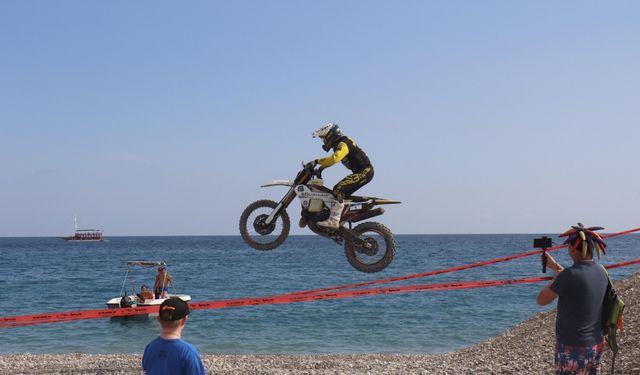 Sea To Sky Enduro Motosiklet Yarışı’nda ilk gün sahil etabı tamamlandı