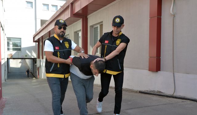 Adana’da haraç kesen çete üyeleri kıskıvrak yakalandı