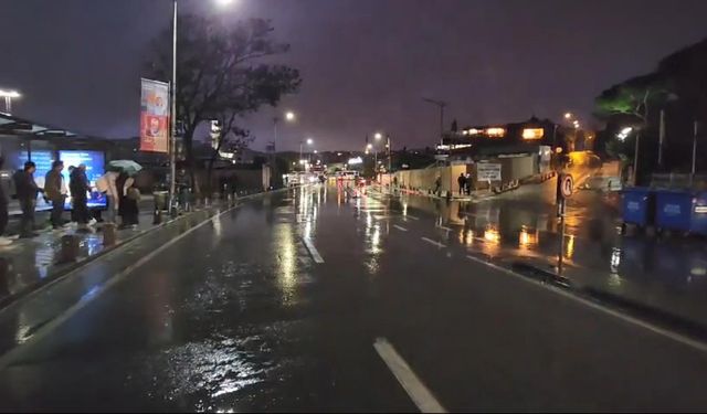 İstanbul'da sağanak yağış, yer yer su baskınları