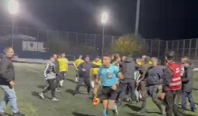 İzmir'de maçta hakeme saldıran amatör futbolcu tutuklandı