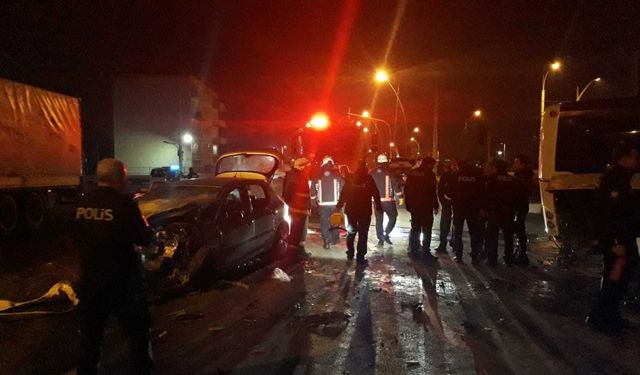 Malatya’da belediye otobüsüyle çarpışan otomobilin sürücüsü öldü