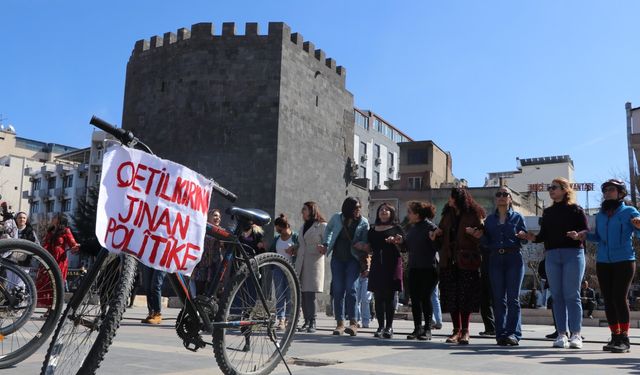 Diyarbakır’da kadınlar, ‘8 Mart’ için pedal çevirdi