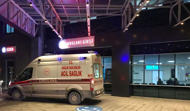 Tartıştığı kocasını boğazından bıçakladı