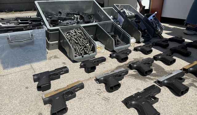 İstanbul'da organize suç örgütü üyelerine operasyon: 104 gözaltı