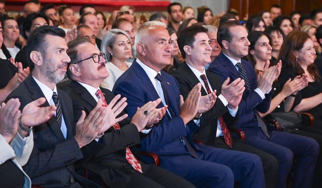 Bakan Ersoy  Kültür ve Sanatla Daha Güçlü Türkiye İçin Çalışıyoruz