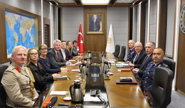 Bakan Güler, İngiltere Büyükelçisi ve BAE Systems Genel Müdürü'nü kabul etti