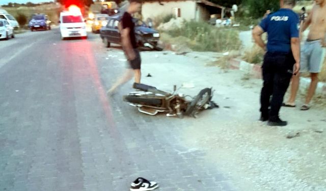 Otomobille çarpışan motosikletin sürücüsü Kasım Efe öldü