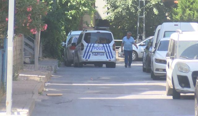 Küçükçekmece'de Bitlisliler Derneği'ne silahlı saldırı; 18 el ateş edildi