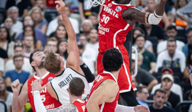 A Milli Erkek Basketbol Takımı, DBB Süper Kupa'da Almanya'ya 73-71 mağlup oldu