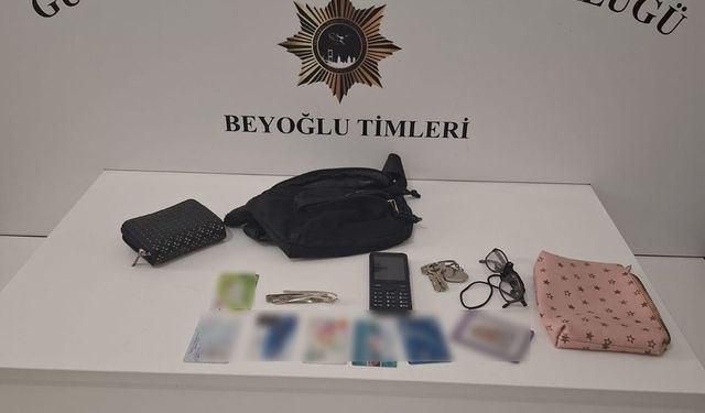 Beyoğlu'nda hastaneye giden kadını gasbetti; o anlar kamerada