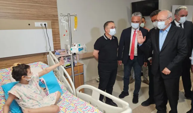 Kılıçdaroğlu, cezaevinde tutuklu Böcek ve Kara'yı ziyaret etti