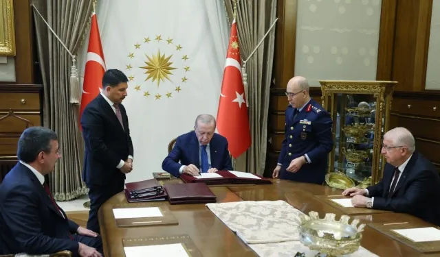 Cumhurbaşkanı Erdoğan, YAŞ kararlarını imzaladı