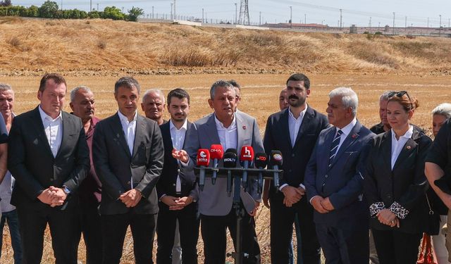 Özgür Özel, İmamoğlu'nu ziyaret ettikten sonra açıklamalarda bulundu