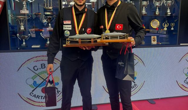 Milli sporculardan Dünya Şampiyonası'nda çifte madalya
