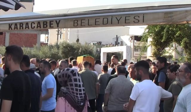 Yangında ölen 3 kişi toprağa verildi; Annem balkonda çaresizce kurtulmayı beklemiş (3)