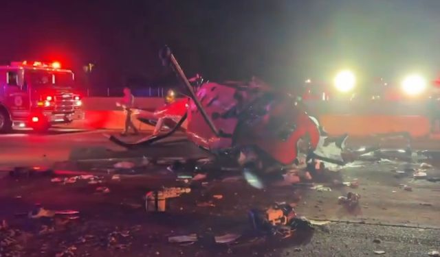 ABD'de ambulans helikopter otoyola düştü