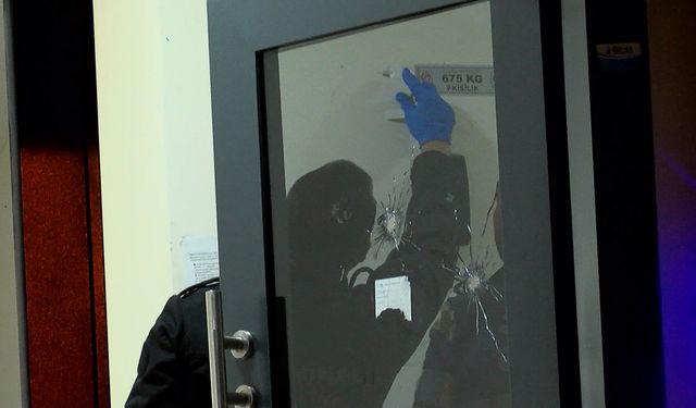 Arnavutköy'de silahlı saldırı: 1 ağır yaralı