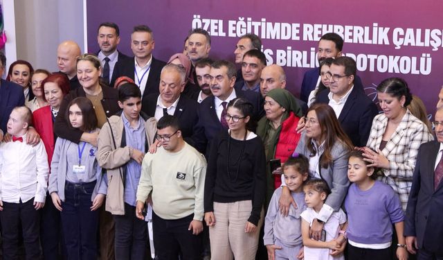 Bakan Tekin: Özel rehabilitasyon merkezlerinde eğitim desteği verdiğimiz yaklaşık 600 bin özel eğitim öğrenci