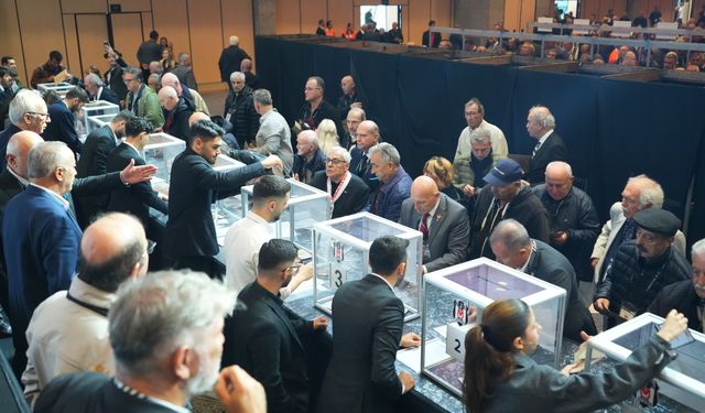 Beşiktaş'ta divan kurulu başkanı Ahmet Ürkmezgil oldu