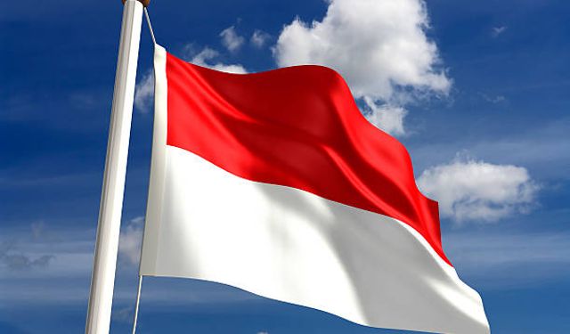 Endonezya'da okul binasının çökmesi sonucu hayatını kaybedenlerin sayısı 63'e yükseldi